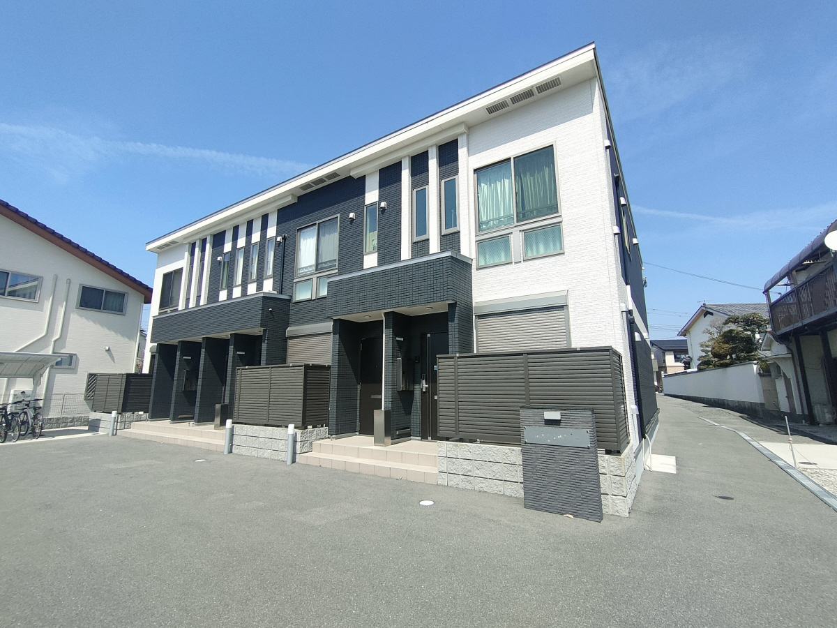 物件番号:1076745674 大手ハウスメーカー施工の築浅ハイツ　設備充実　インターネットも無料です