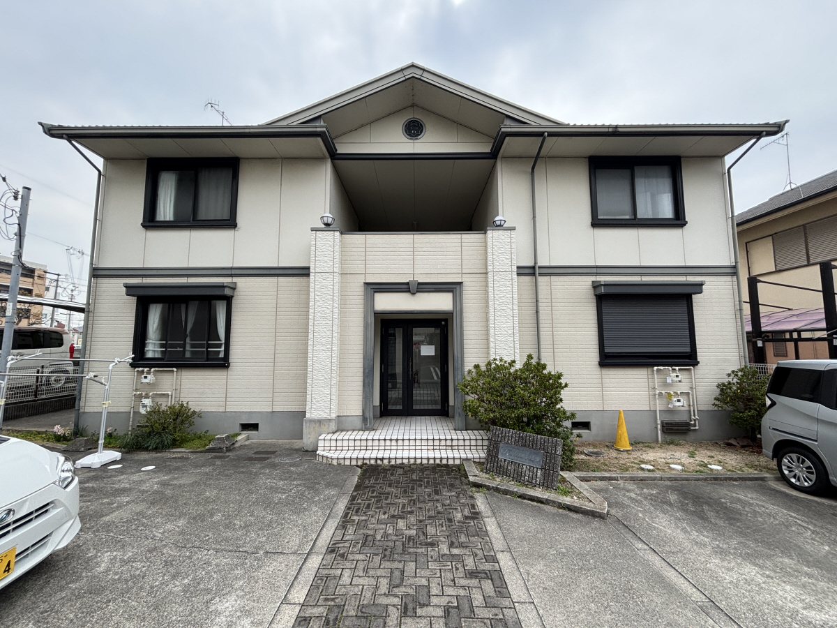 物件番号:1076745698 JR・山陽魚住駅まで2wayアクセス可 全戸角部屋 駐車場1台込みの賃料です