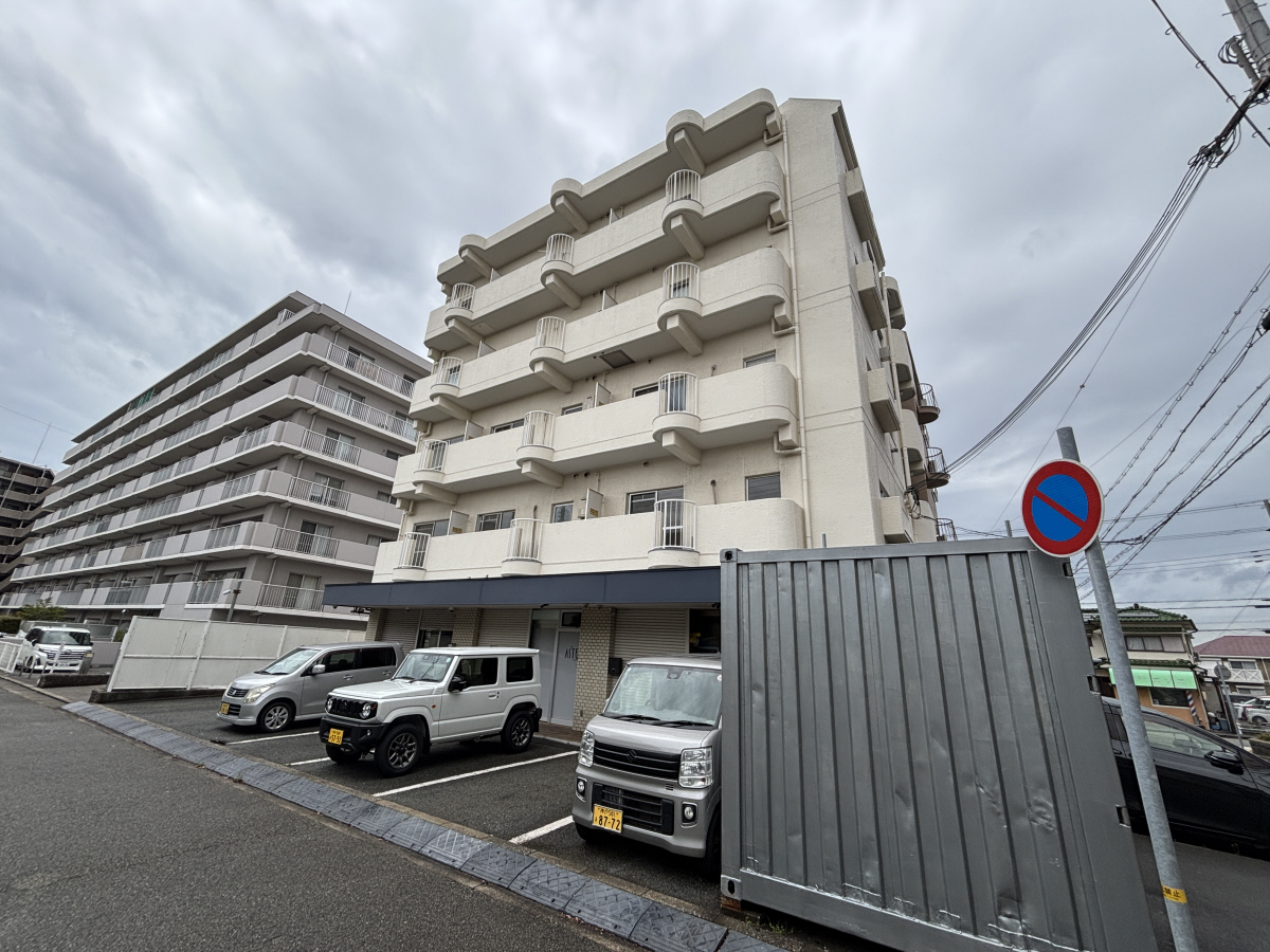 物件番号:1076745965 土山駅まで徒歩圏内　近隣にスーパーなど生活施設あり　事務所使用可能です