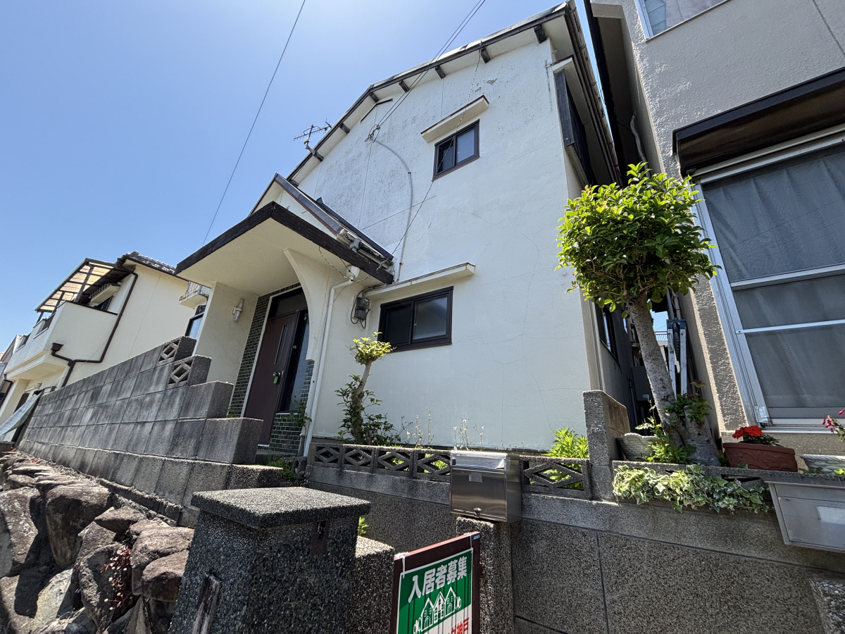 物件番号:1076746186 ペットOKの戸建賃貸 システムキッチンあり 2Fベランダから明石海峡大橋見えます