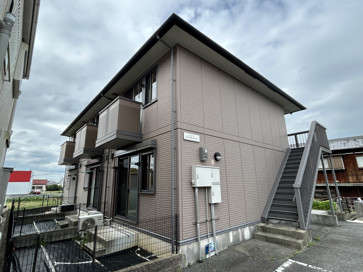 物件番号:1076746374 人気のカウンターキッチン　敷地内に駐車場完備　角部屋で日当たり良好です