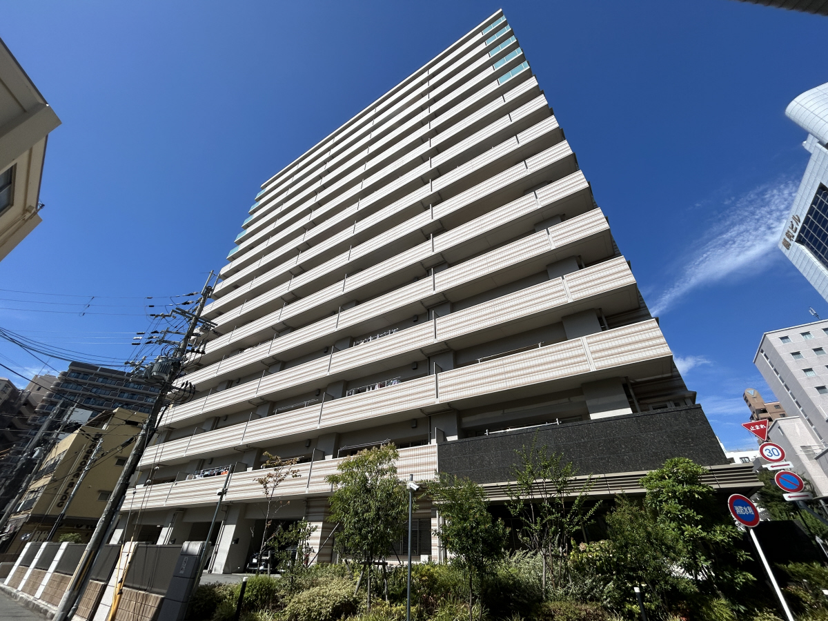物件番号:1076746403 JR西明石駅まで徒歩5分　人気の分譲マンションシリーズ　生活便利な立地です
