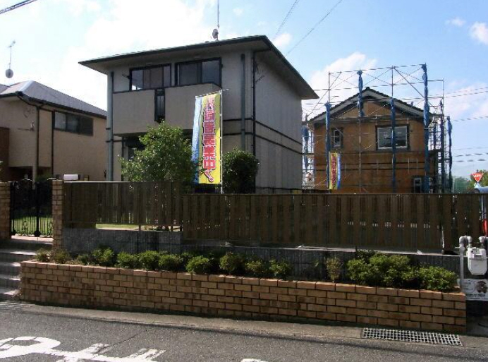 物件番号:1076746565 人気の戸建賃貸♪駐車場2台付き♪経済的な都市ガス♪生活便利な立地