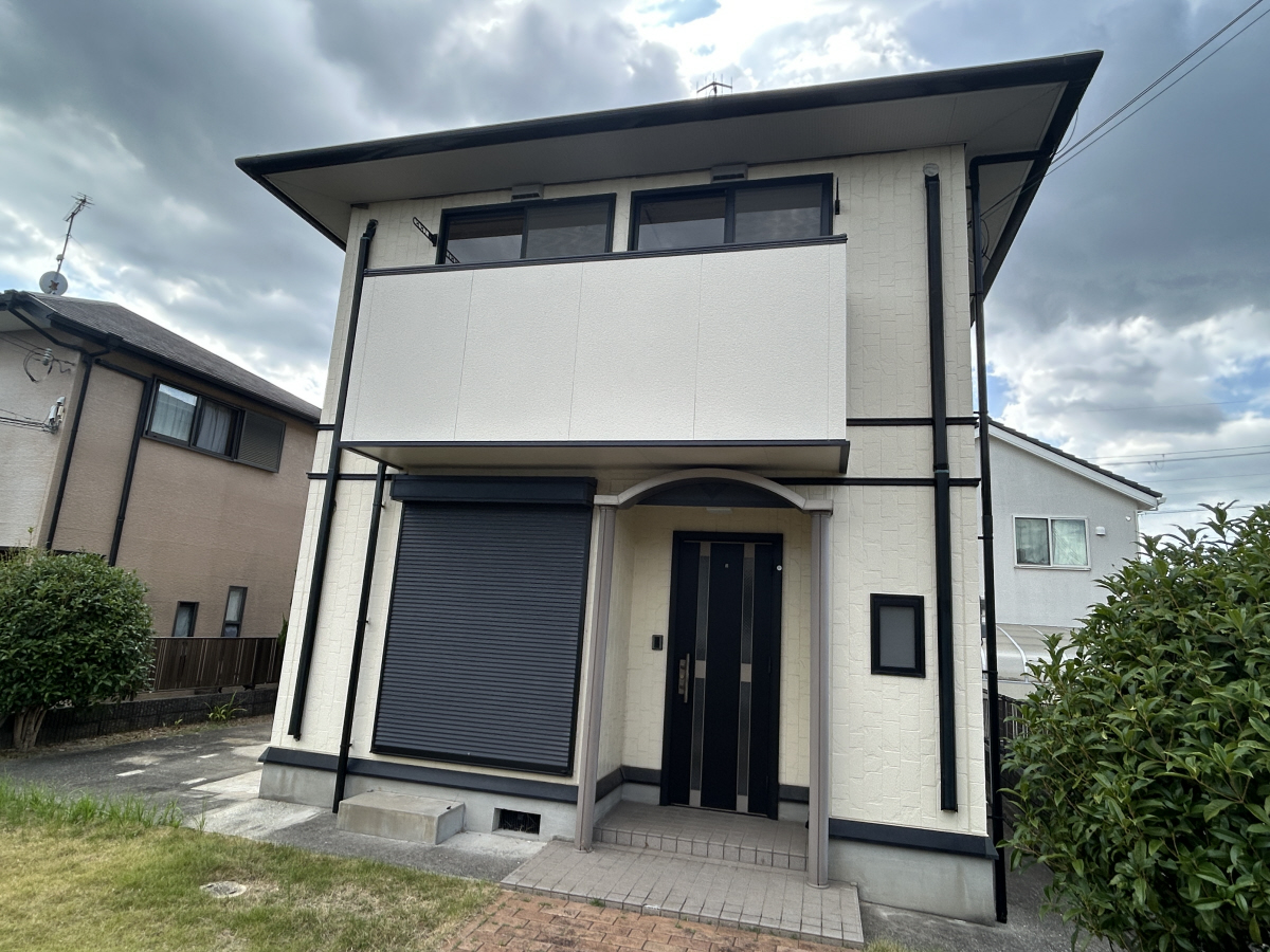 物件番号:1076746565 人気の戸建賃貸♪駐車場2台付き♪経済的な都市ガス♪生活便利な立地