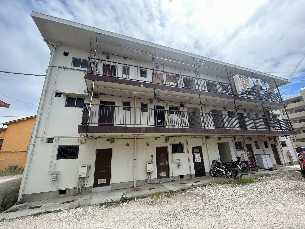物件番号:1076746621 全室フローリングに改装済み 事務所使用もOK 角部屋で日当たり良好です