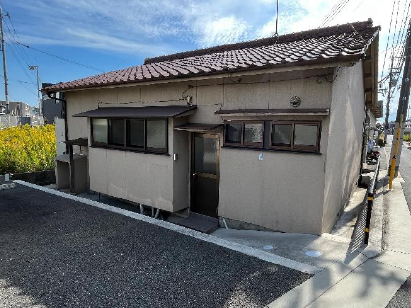 物件番号:1076746897 スーパーコンビニ徒歩圏内 人気の平屋賃貸 駐車場空有りです