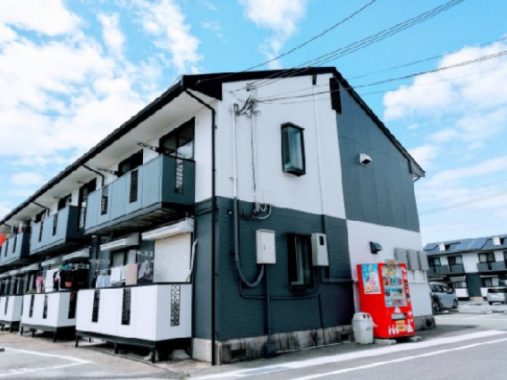 物件番号:1076747107 敷地内駐車場完備　２LDKにリフォーム済　二人入居可のお部屋です