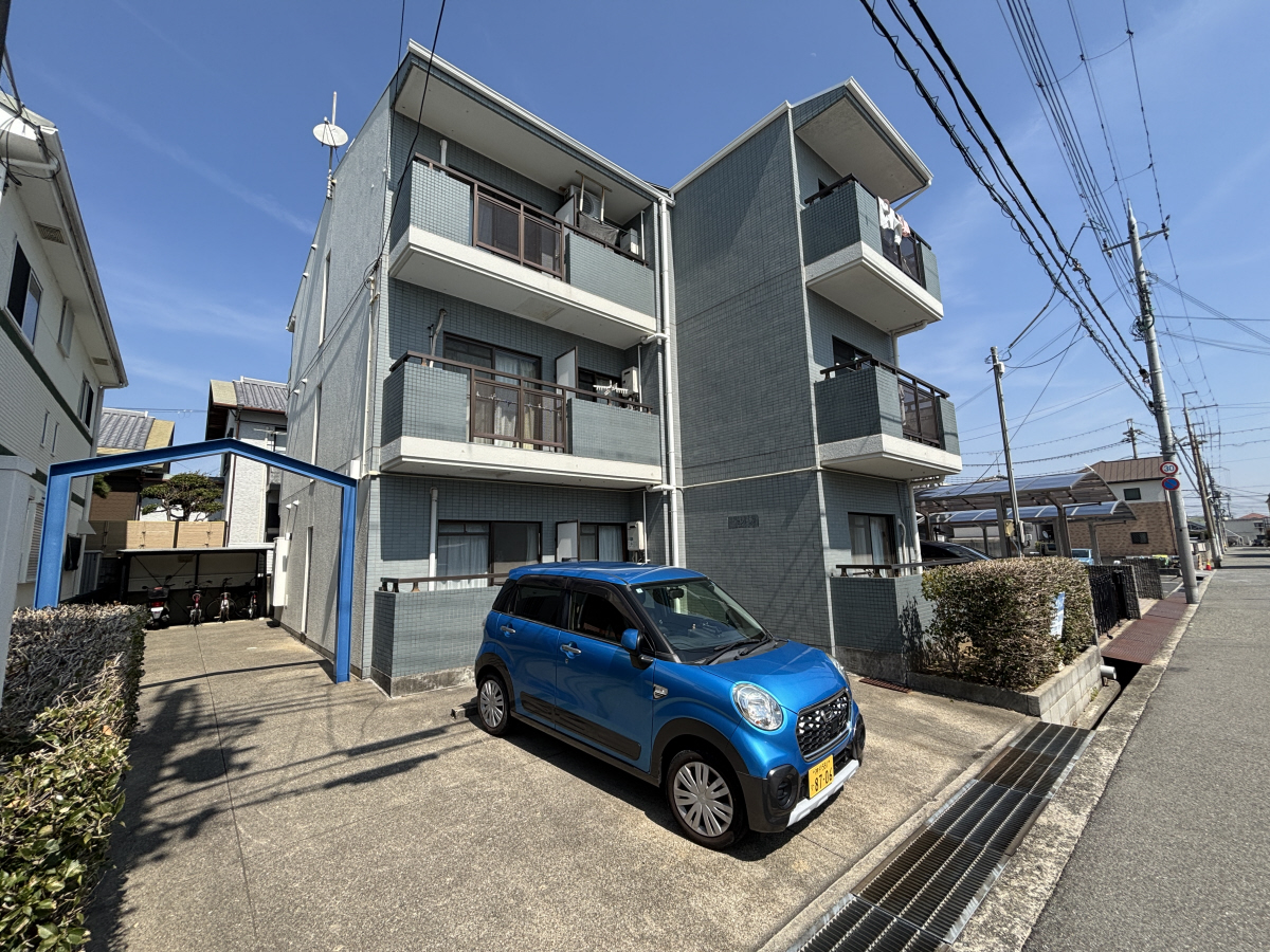 物件番号:1076739696 生活便利な場所　敷地内駐車場空有り　南向きで日当り良好です