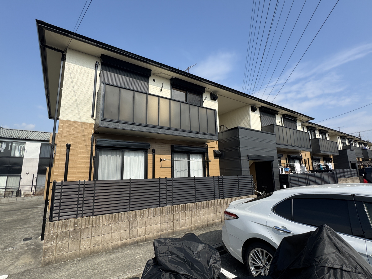 物件番号:1076744563 バルコニー南向きで日当り良好 専用庭付き 駐車場1台込みの賃料