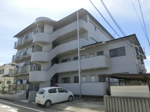 物件番号:1076726712 ペット飼育相談可 リノベーション 駐車場1台込の賃料です