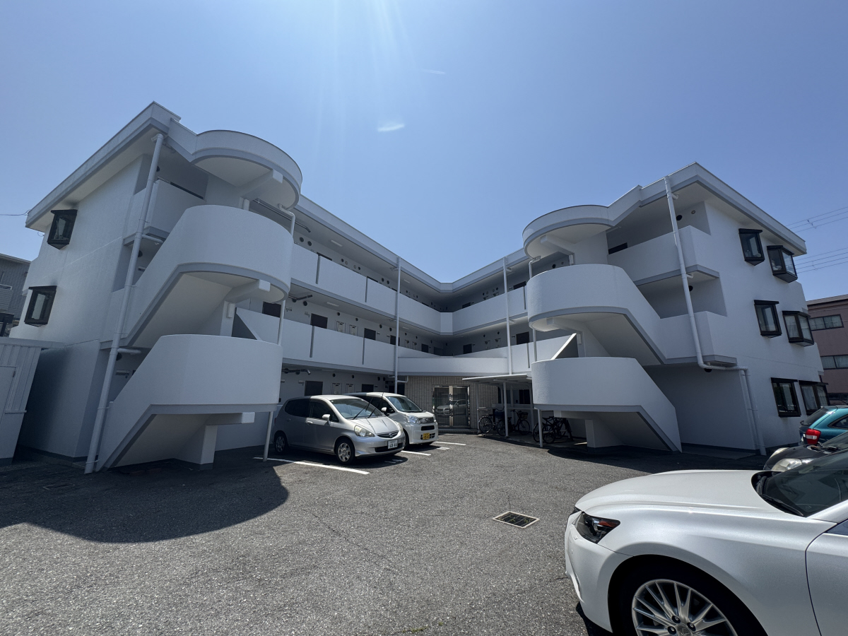 物件番号:1076734738 人気のバス・トイレセパレートタイプ　　角部屋で日当り良好です
