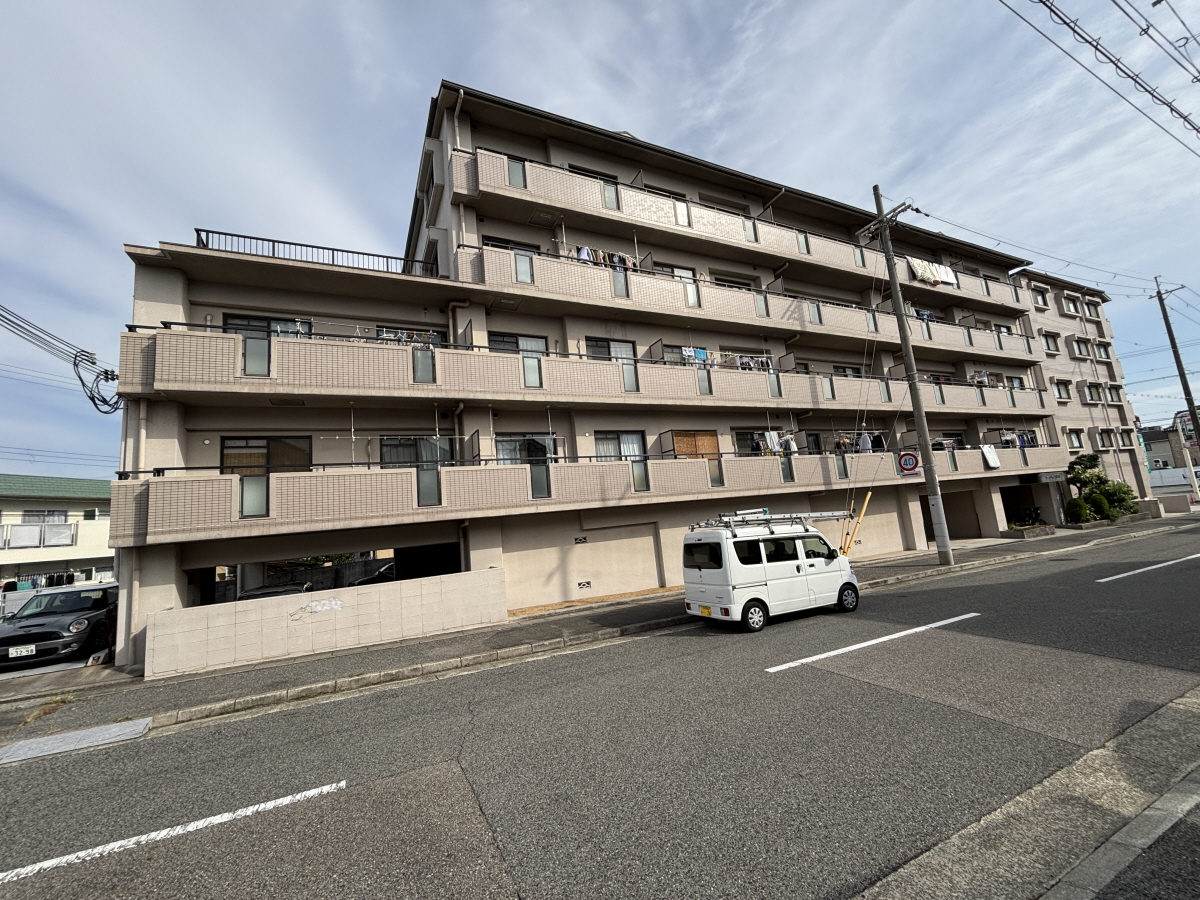 物件番号:1076707538 JR西明石駅から徒歩圏内 フレッツ光導入済み 敷地内の駐車場空有り