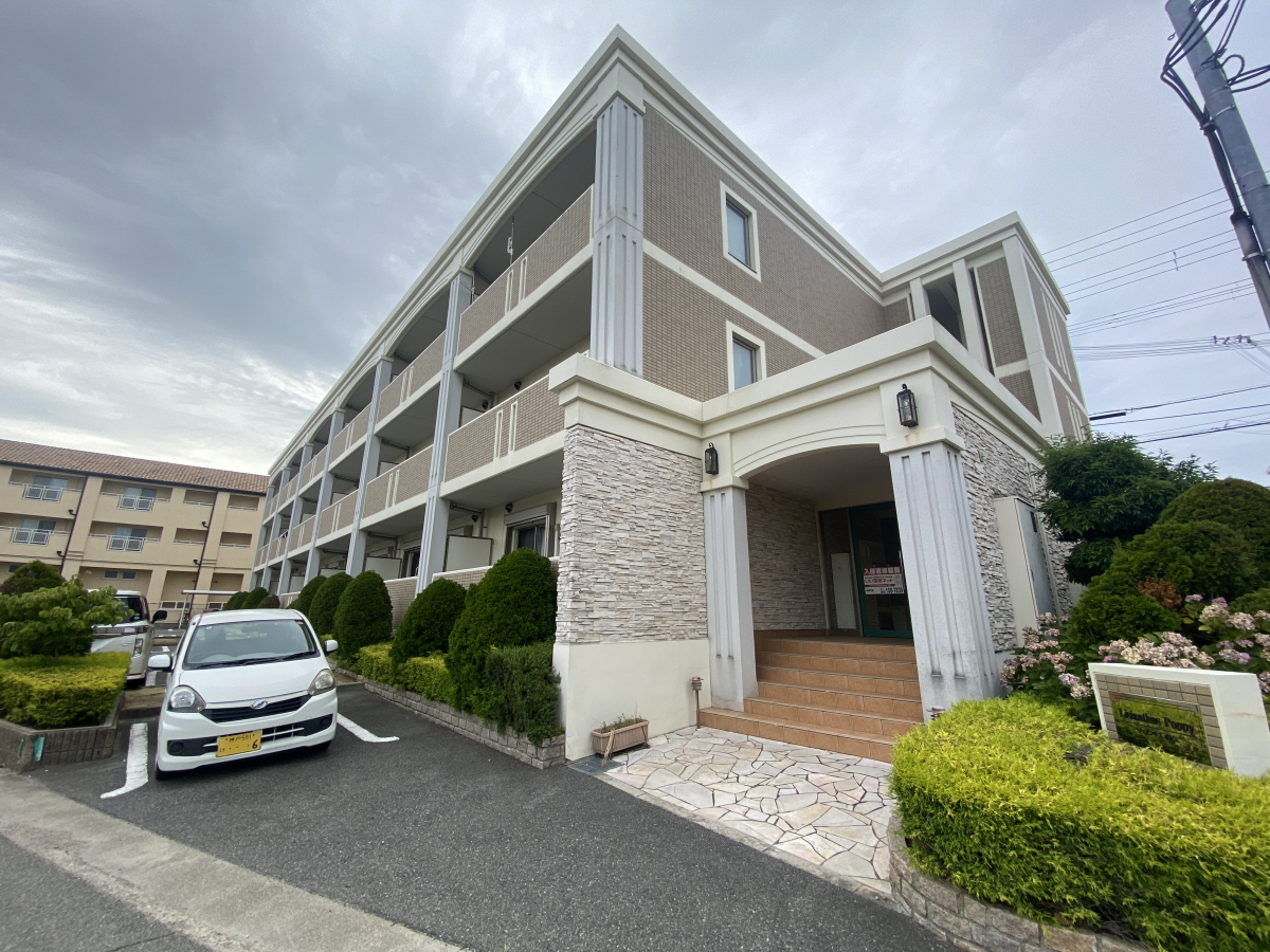 物件番号:1076727664 大手ハウスメーカー施工の人気のマンション　設備充実　人気のカウンターキッチン