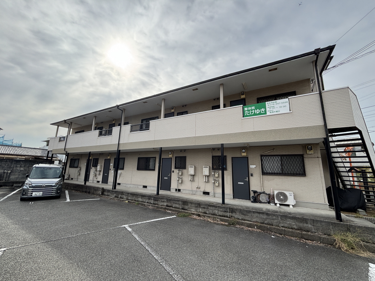 物件番号:1076744739 JR魚住駅徒歩圏内　システムキッチン付き　使いやすい間取りです