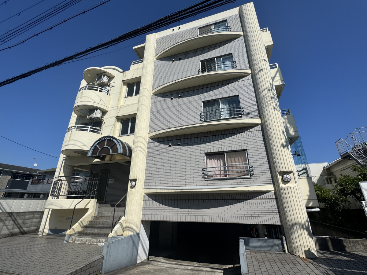 物件番号:1076728813 モニターインターホン付きでセキュリティも安心　敷地内駐車場空有ります