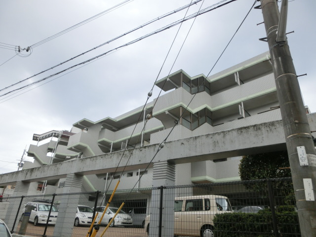 物件番号:1076709922 人気のマンション　周辺生活施設有り　住環境良好　南向き日当り良好です