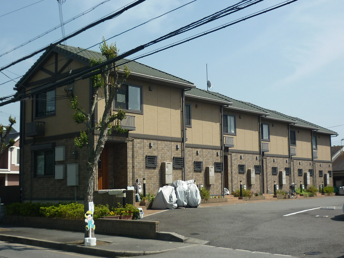 物件番号:1076727668 人気のメゾネットテラスハウス　設備充実　駐車場２台込の賃料　ネット無料