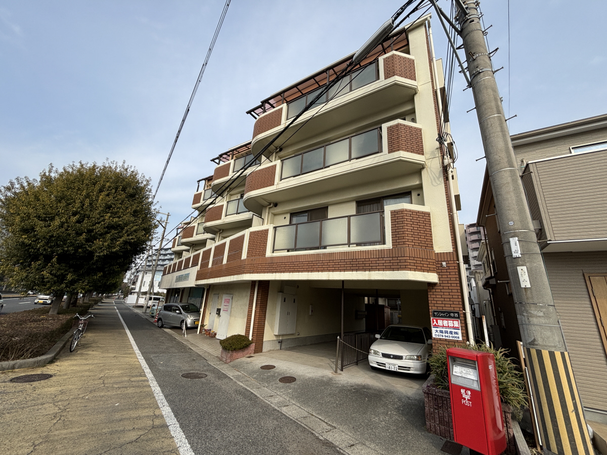 物件番号:1076745121 東二見駅まで徒歩圏内　安心のRCマンション　敷地内の駐車場も空有ります