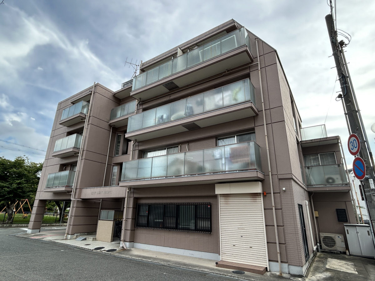 物件番号:1076732513 JR西明石駅まで楽々の徒歩圏内 隣が公園 生活便利な立地です