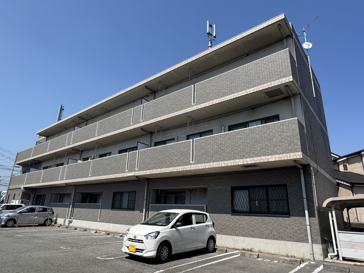 物件番号:1076711506 24時間管理体制＆ＴＶドアホンで安心　オートロック付きです