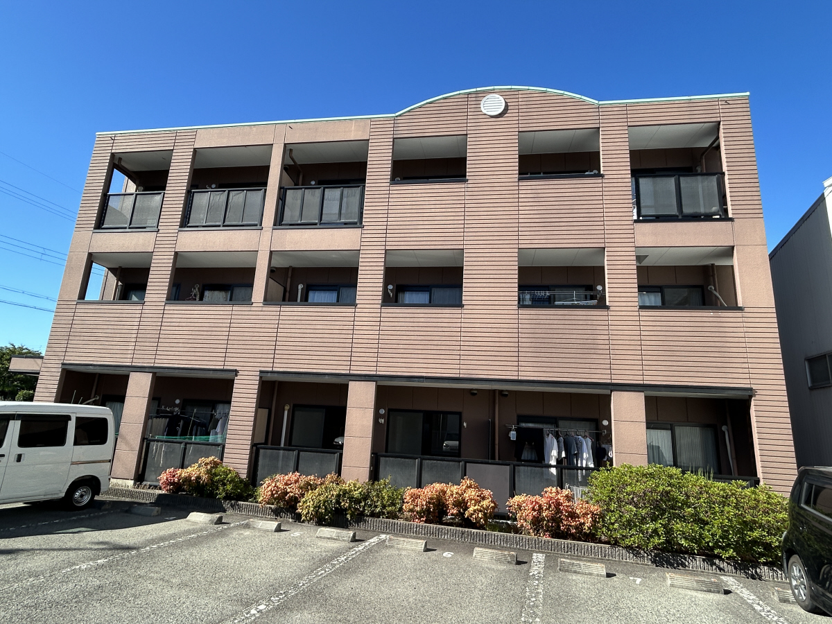 物件番号:1076741474 近隣に生活施設多数有り オール洋間で使い勝手良し 敷地内に駐車場完備