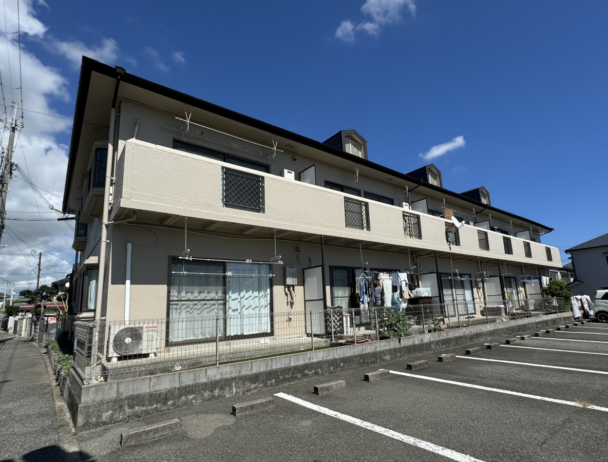 物件番号:1076712824 閑静な住宅地　角部屋　全戸南向きバルコニーで日当り良好です