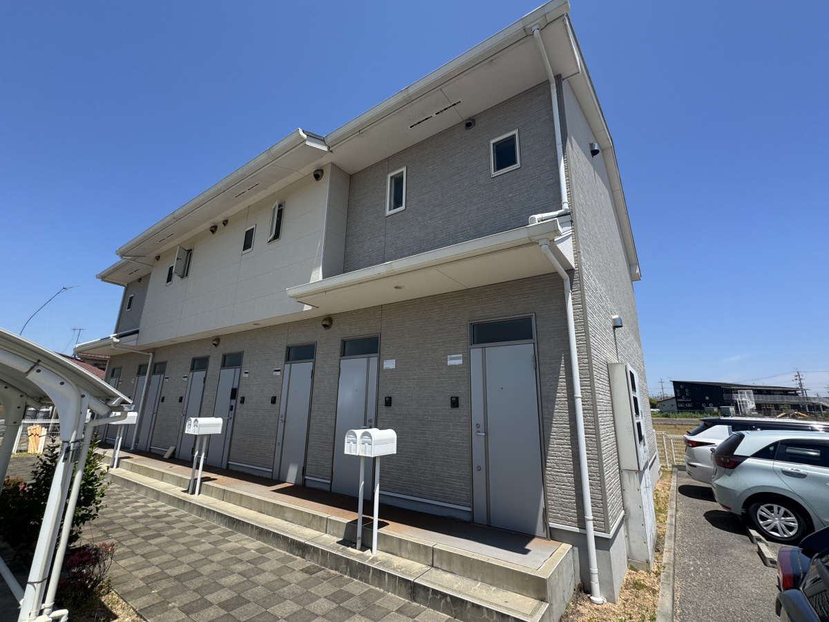 物件番号:1076727570 大手ハウスメーカー施工のハイツ トイレ・バスセパレート エアコン付き 生活便利