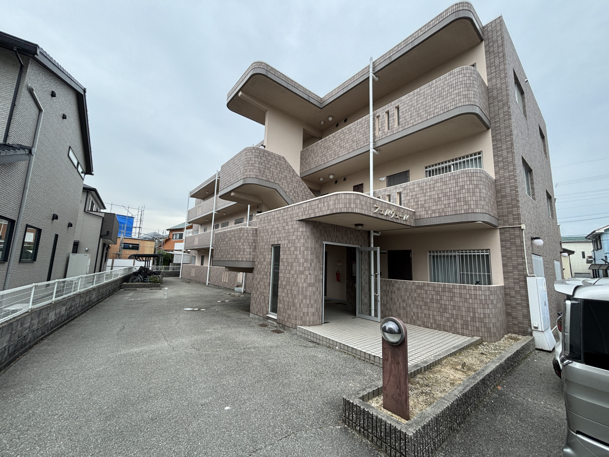 物件番号:1076746008 人気のカウンターキッチン　安心のRCマンション　閑静な住宅街で環境良好です