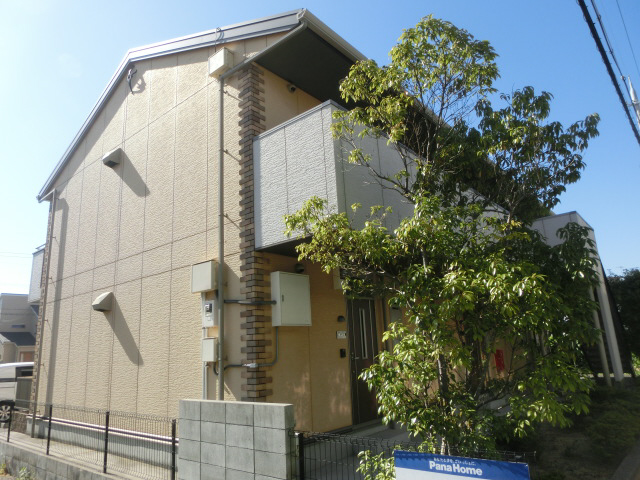 物件番号:1076712182 敷金0円キャンペーン　閑静な住宅街　ガレージ込みのお家賃です　