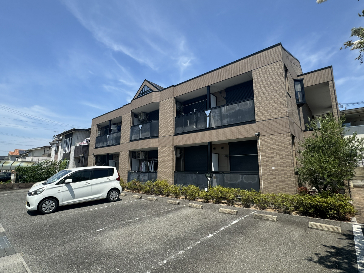 物件番号:1076731957 大手ハウスメーカー施工のハイツ　　生活便利な立地　インターネット無料