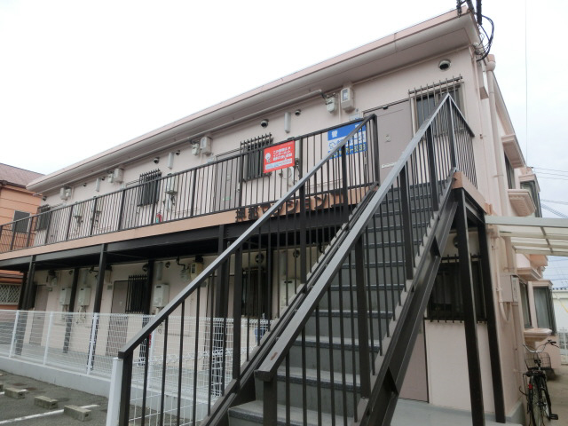 物件番号:1076717073 閑静な住宅街　周辺に生活施設多数有り　南向きで日当り良好です