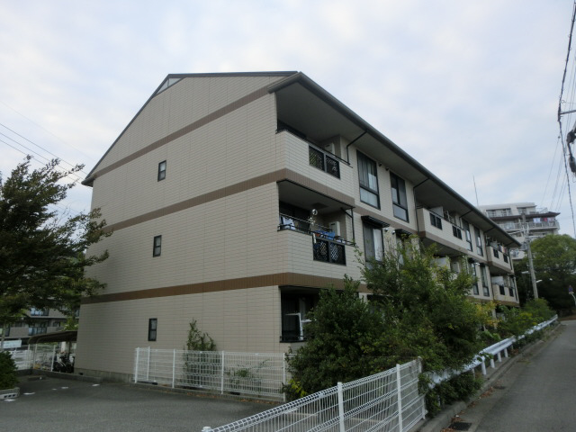 物件番号:1076745160 開放感のある3LDK 敷地内駐車場有 住み心地良好 ゆったりで快適