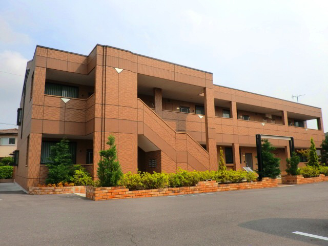 物件番号:1076713513 大手ハウスメーカー施工のハイツ　2台目駐車場も空有ります（5,500円）