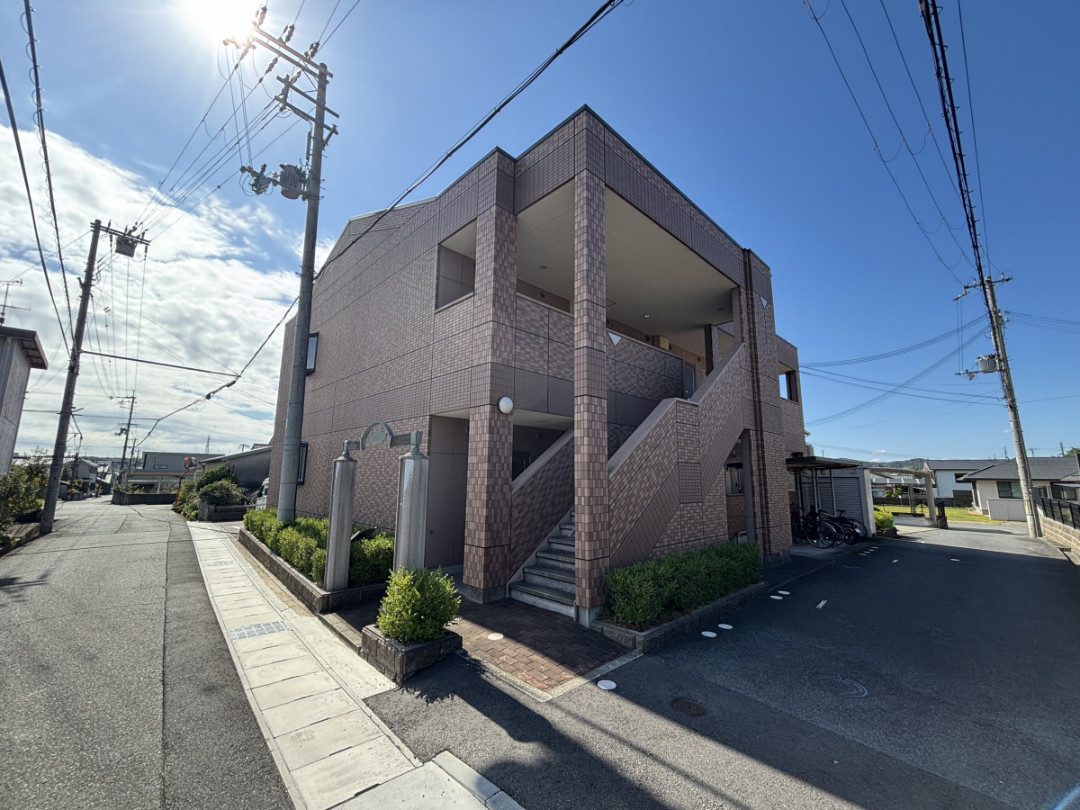 物件番号:1076731818 エアコン等の設備充実のハイツ 駅近で生活便利な立地 日当り良好です