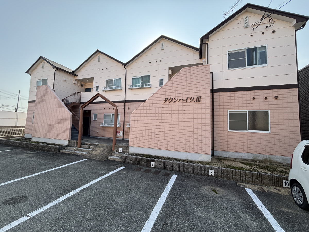 物件番号:1076716884 敷金・礼金０円キャンペーン　角部屋で日当り良好　2台目駐車場も空有り