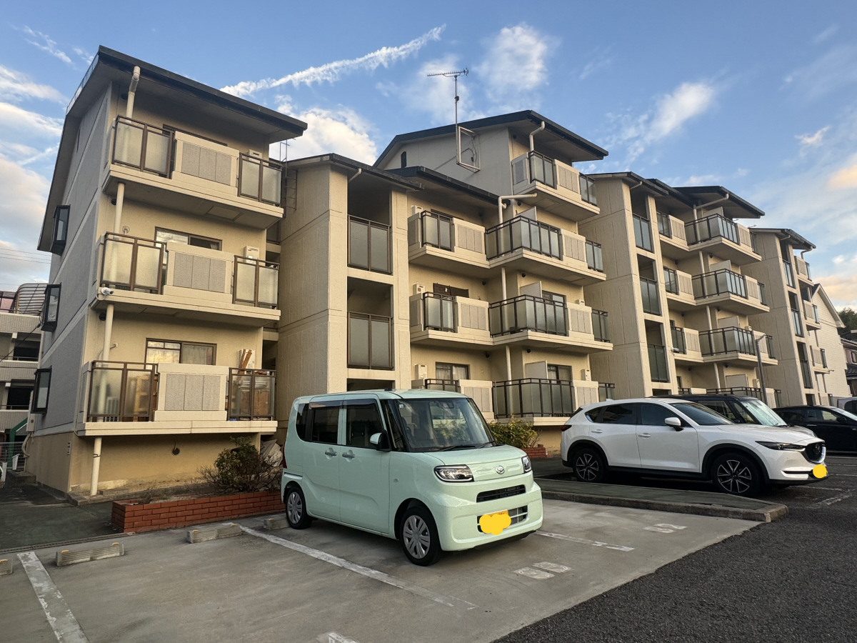 物件番号:1076744278 敷金・礼金0円キャンペーン 敷地内駐車場完備 人気のシステムキッチン