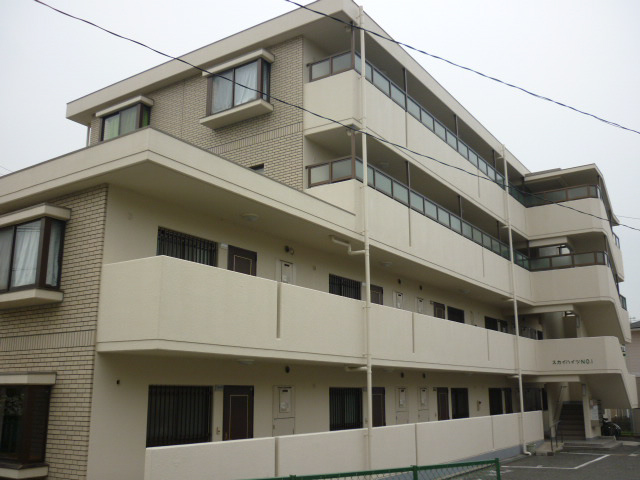 物件番号:1076717854 南向きで日当り良好 高台で上層階で眺望も良好 敷地内の駐車場空有り