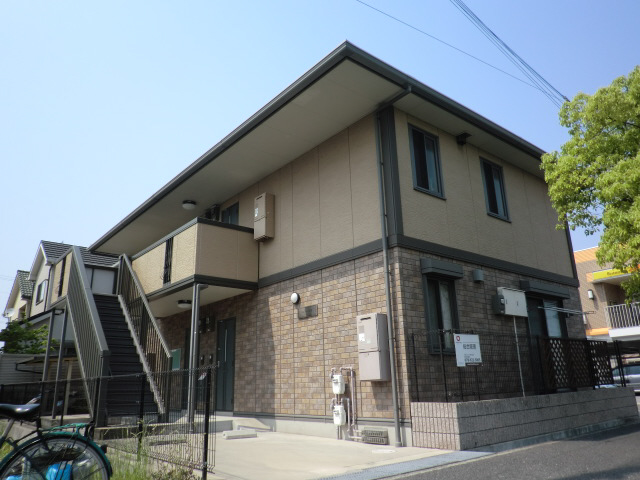 物件番号:1076715355 大手ハウスメーカー施工のハイツ　設備充実　2台目P（3,150円）です