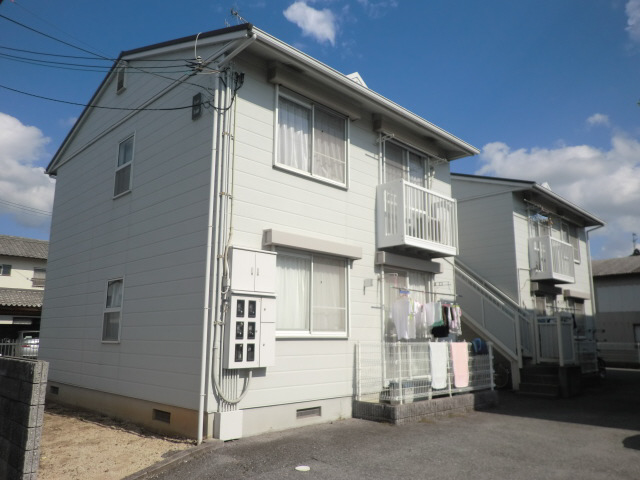 物件番号:1076716211 全戸角部屋　南向きバルコニーで日当り良好　敷地内駐車場完備です