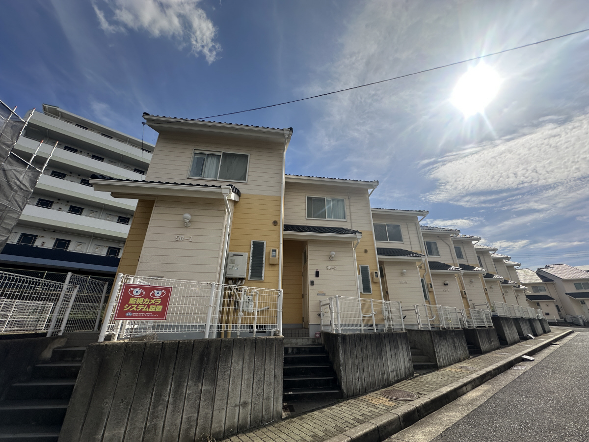 物件番号:1076725710 カウンターキッチンで人気のメゾネットタイプ　角部屋で日当たり良好です