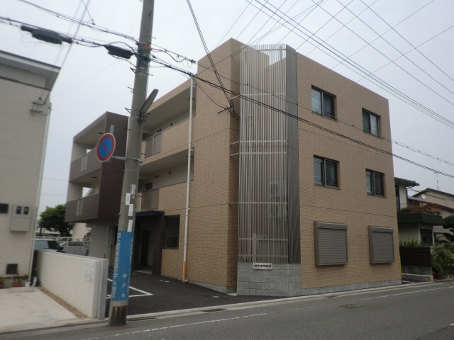 物件番号:1076726333 全戸角部屋のオール電化築浅マンション　トランクルーム月3,000円で有ります
