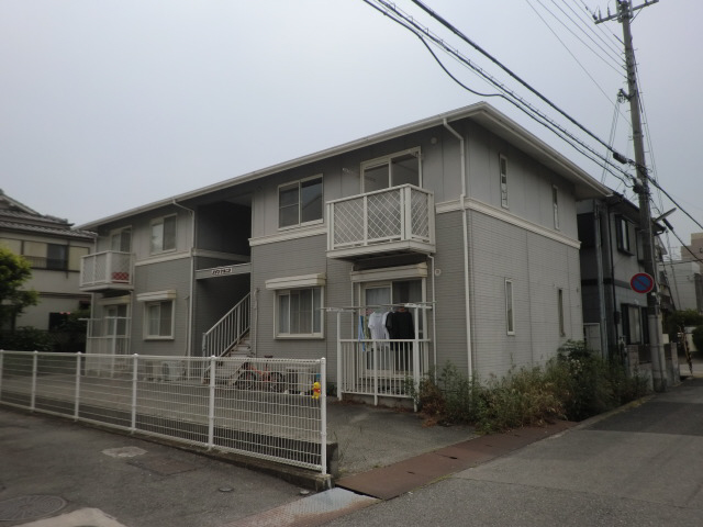 物件番号:1076717496 全戸角部屋で日当たり良好 経済的な都市ガス 敷地内駐車場完備です