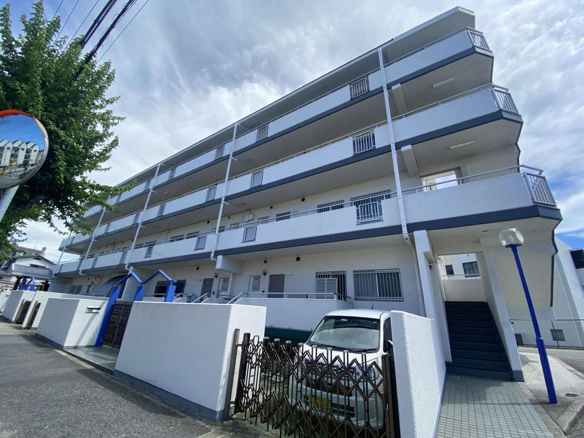 物件番号:1076744096 敷金礼金０円！　デザインリノベーション☆　広々LDK！19.3帖♪