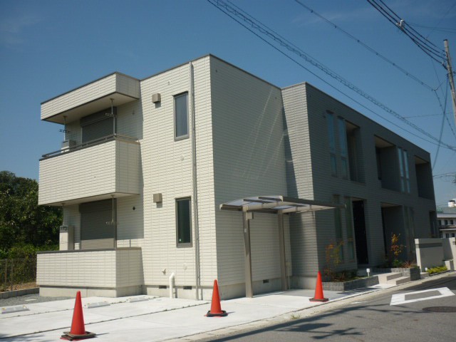 物件番号:1076745346 志染駅徒歩圏内のハウスメーカー施工ハイツ 設備充実 駐車場完備