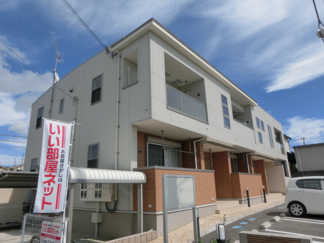 物件番号:1076732700 大手ハウスメーカー施工の築浅ハイツ　閑静な住宅街で日当たり良好です