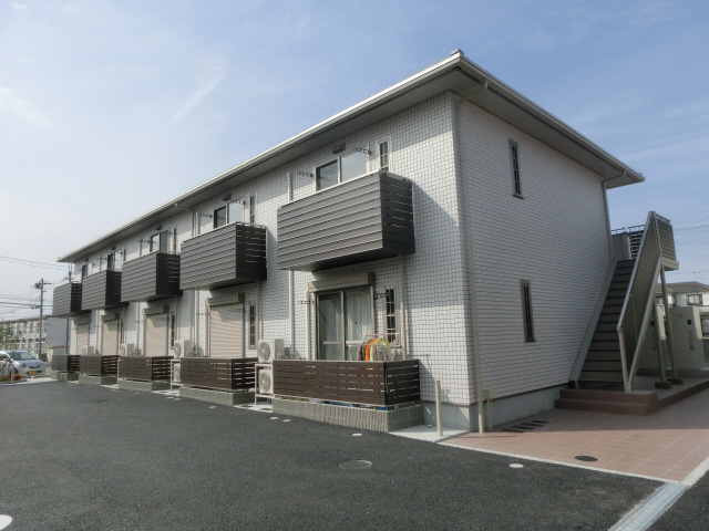 物件番号:1076718432 大手ハウスメーカー施工のオール電化築浅ハイツ  設備充実 駐車場 1台込です