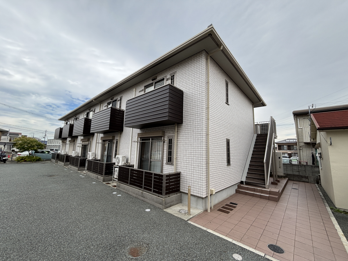 物件番号:1076718432 大手ハウスメーカー施工のオール電化築浅ハイツ  設備充実 駐車場 1台込です