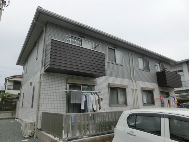 物件番号:1076737046 大手ハウスメーカー施工のハイツ　駐車場１台込み　角部屋　室内設備充実