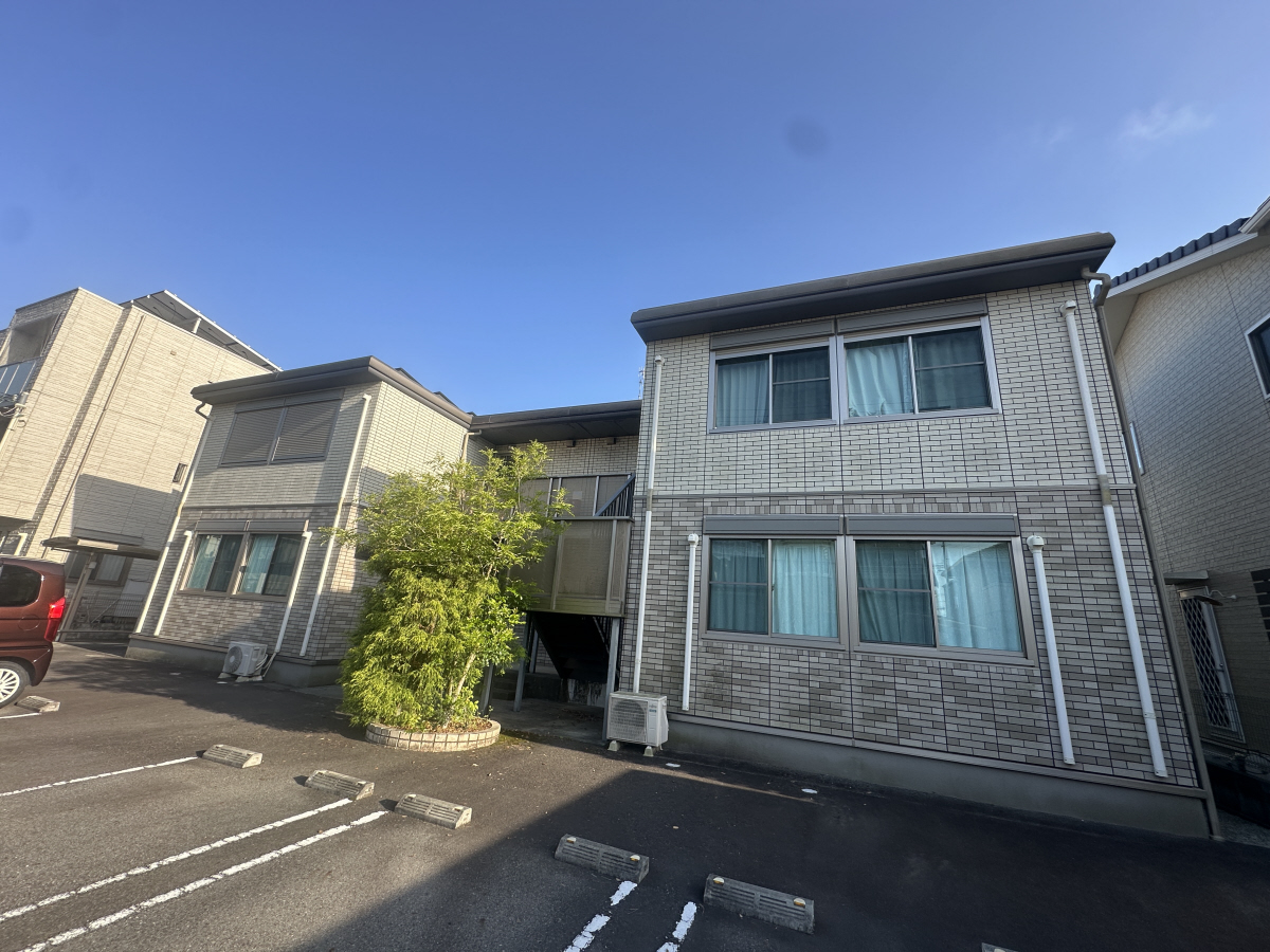 物件番号:1076745333 人気のメゾネットタイプ　閑静な住宅街　駐車場2台込の賃料です