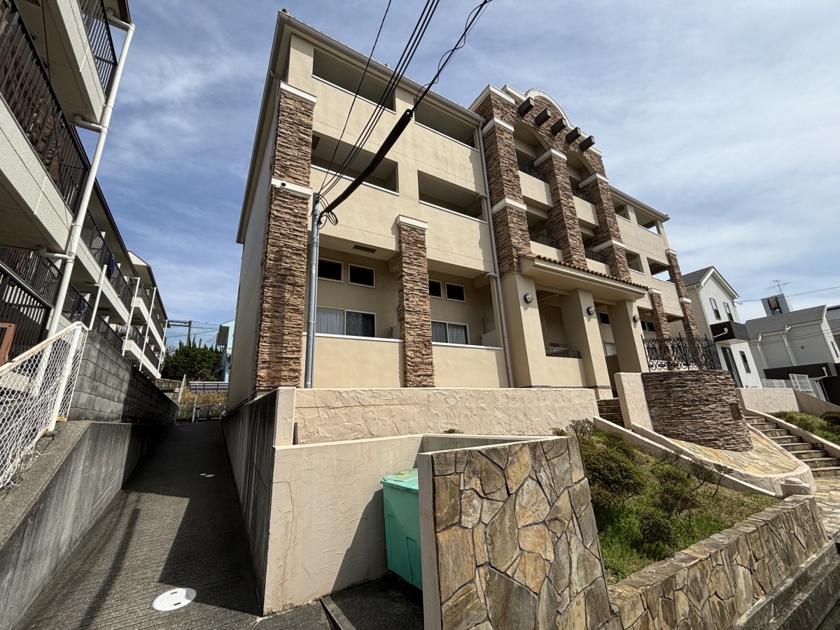 物件番号:1076744820 人気のデザイナーズマンション インターネット無料 ロフト付きです